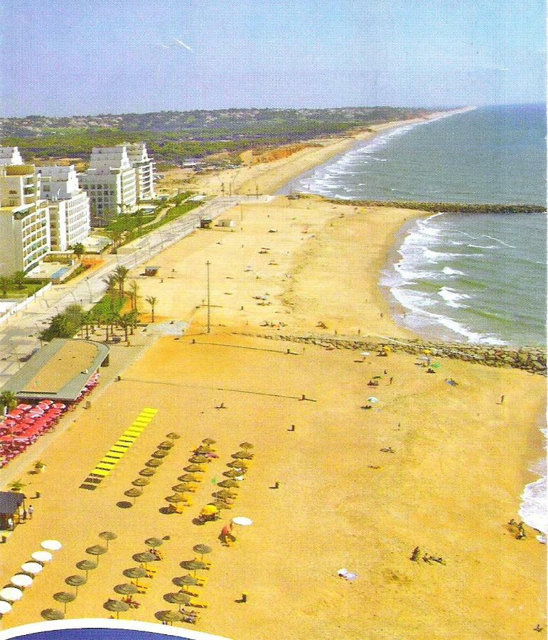 Regueiro Quarteira Beach Apartment Luaran gambar